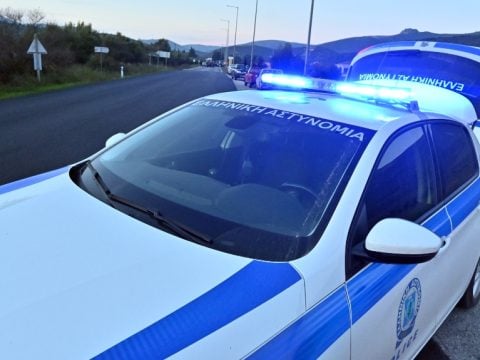 Θρίλερ στον Δομοκό με νεκρό άνδρα σε καμένο αυτοκίνητο